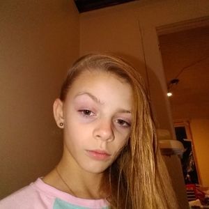 Meet your Posher, Chloe